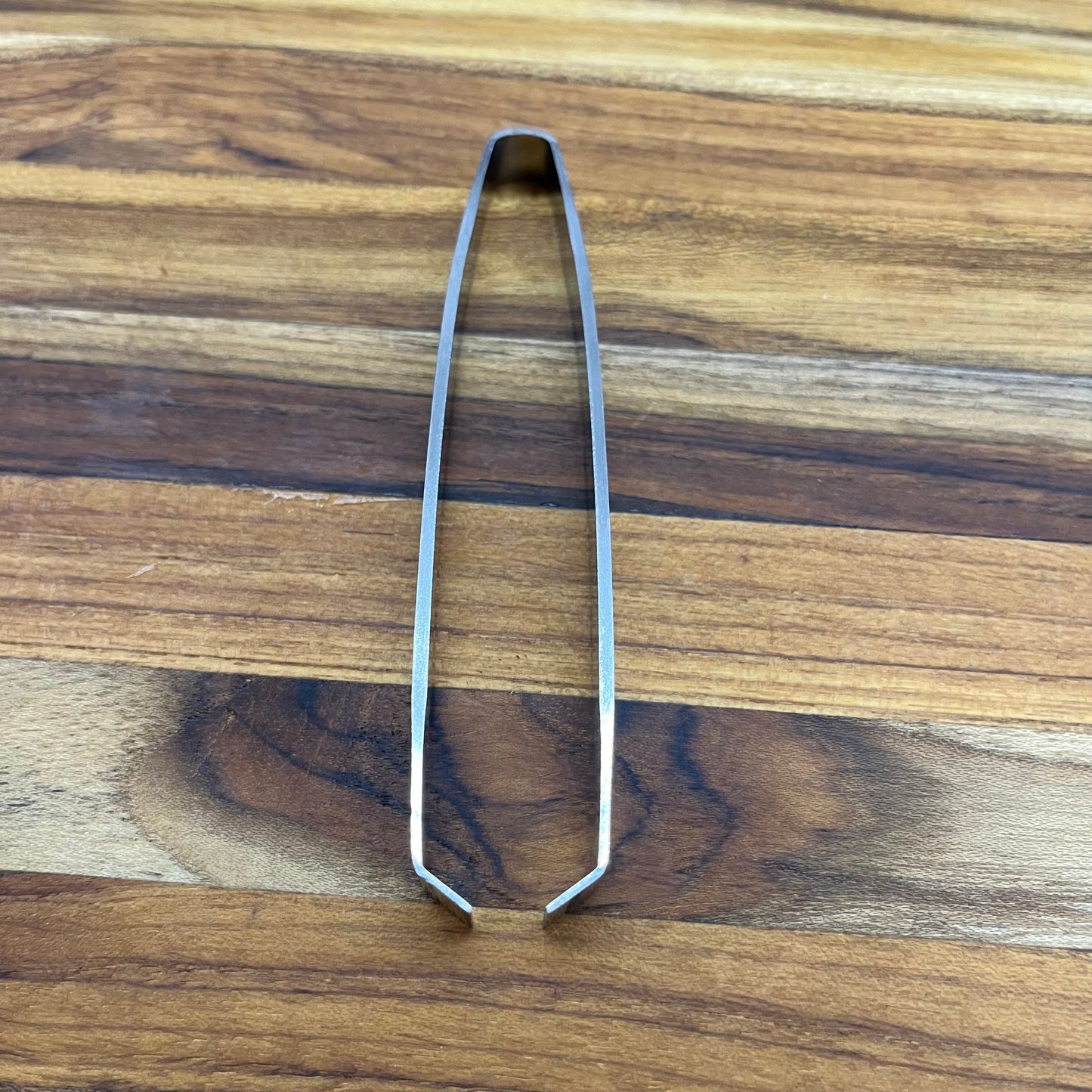 Kikuichi Honenuki Maru 100mm (4") Rounded Fishbone Tweezers