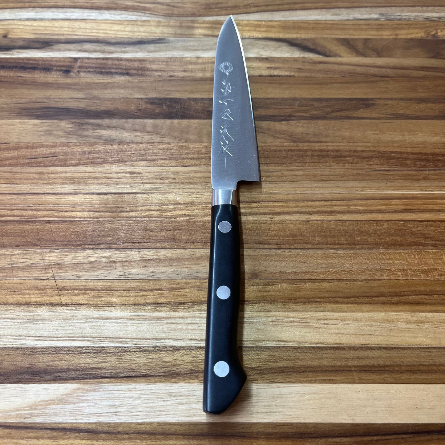 *DISCONTINUED* Kikuichi Swedish Gold Warikomi 120mm (4.75") Petty