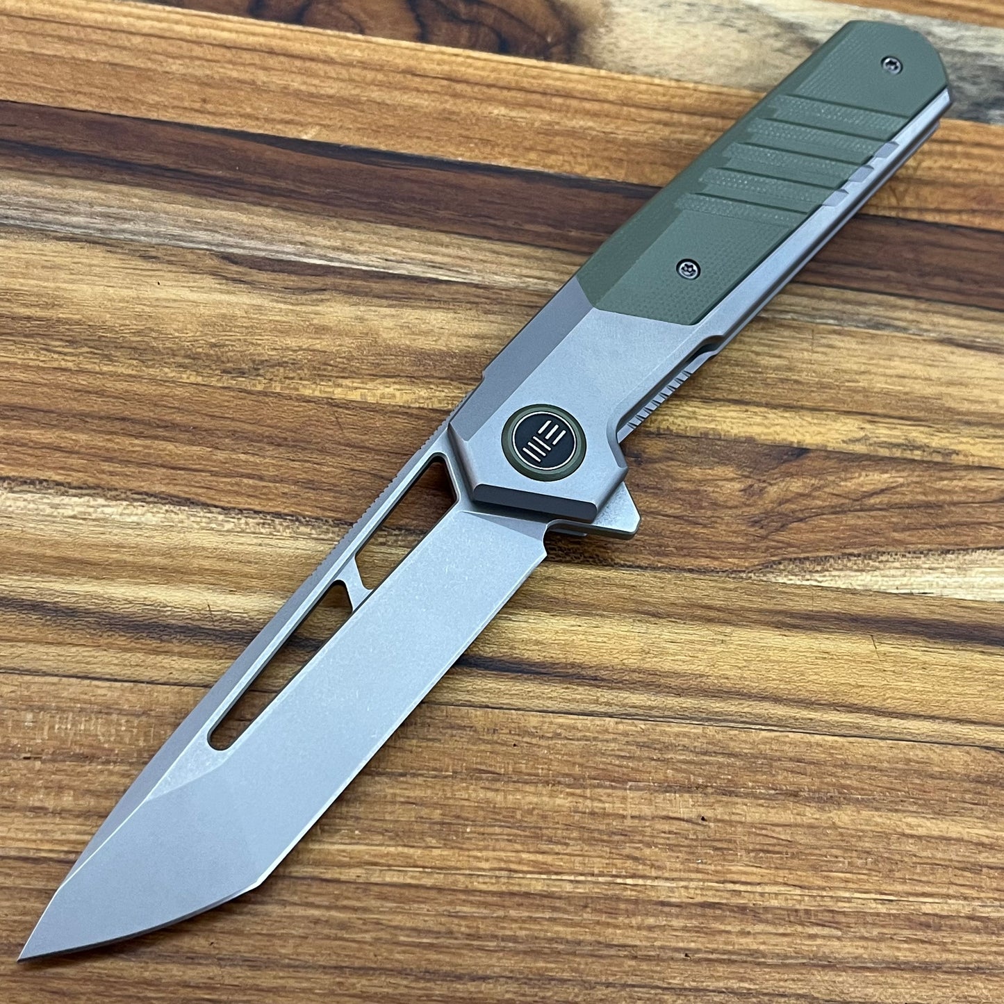WE Knife Arsenal 3.56" Flipping Knife w/ Titanium Handle & Green G10 Overlay
