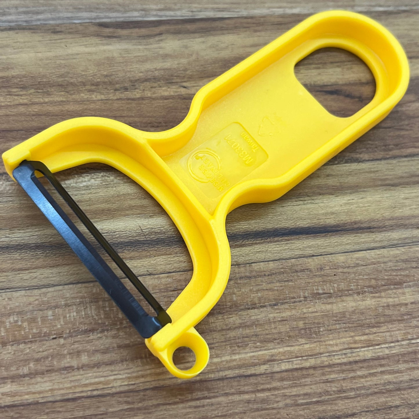 Mercer Tools Yellow  Y Peeler w/ Carbon Steel Blade
