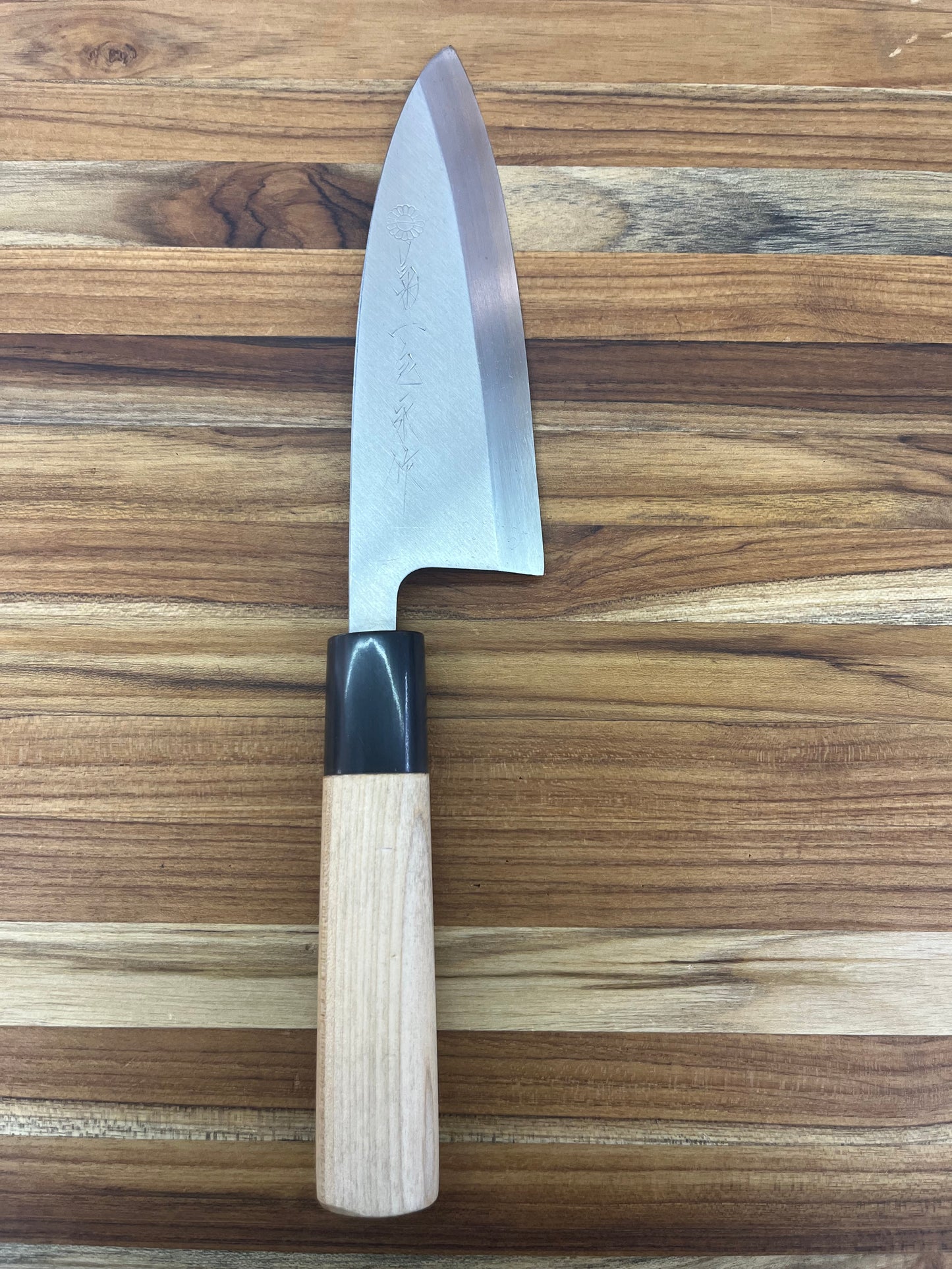*Discontinued* Kikuichi Elite Warikomi Gold 150mm (6") Deba w/ Ho-Wood Handle