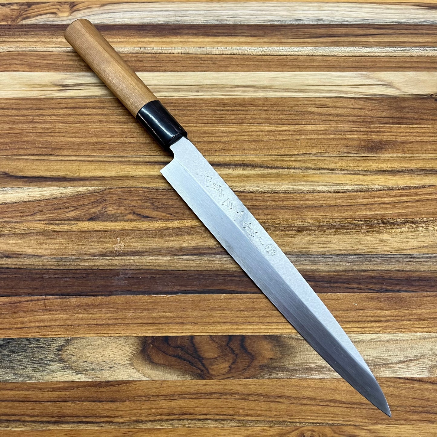 Kikuichi Elite Warikomi Gold 210mm (8.25") Yanagi w/ Saya