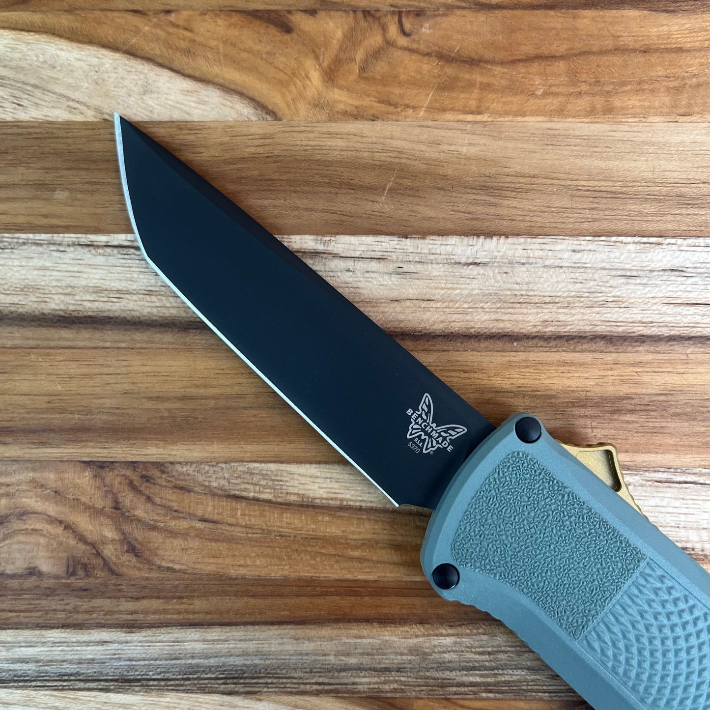 Benchmade Shootout 3.5" OTF w/ Seasonal Sage Green Handle