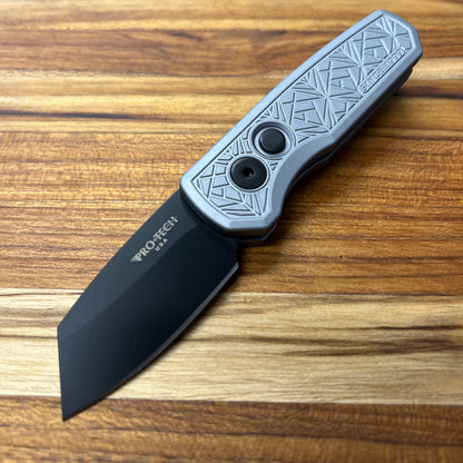 Pro-Tech Nexus Runt 5 2" w/ Gray Textured Handle