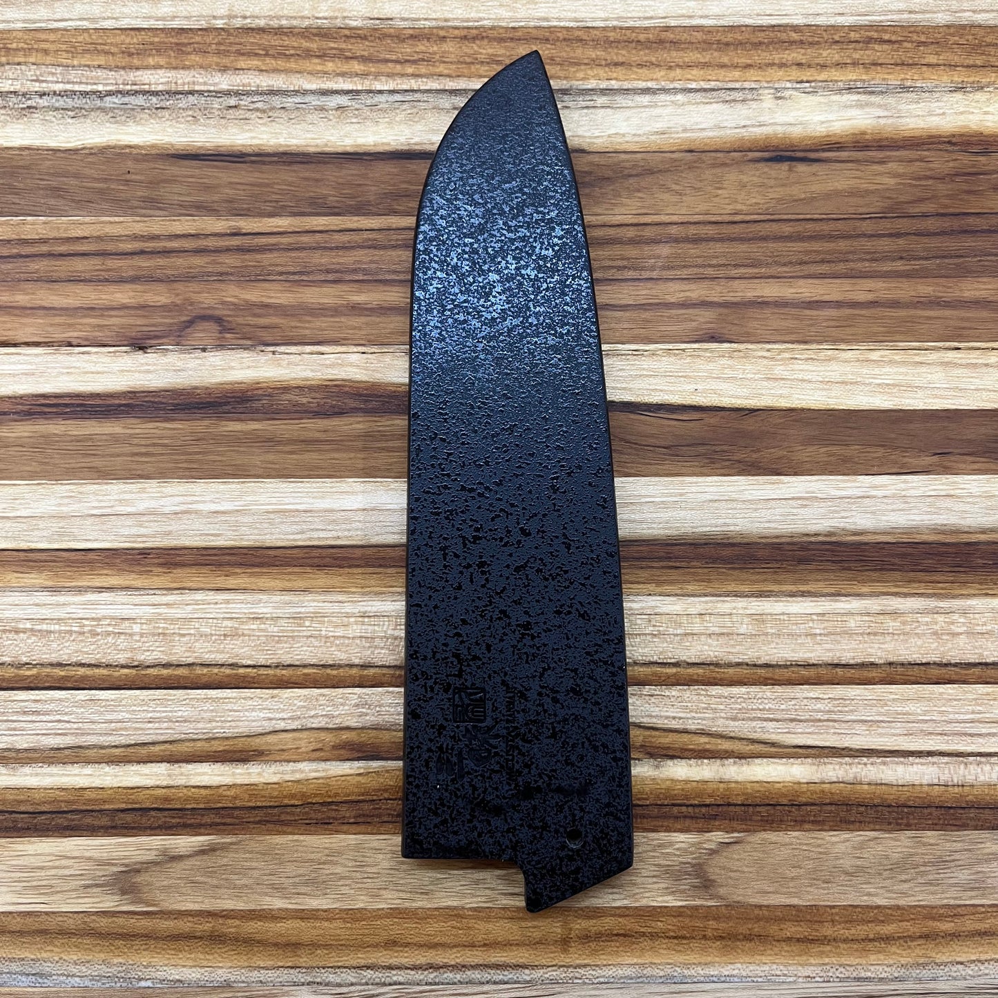 Mcusta Zanmai Black Lacquer 180mm (7") Santoku Saya w Pin