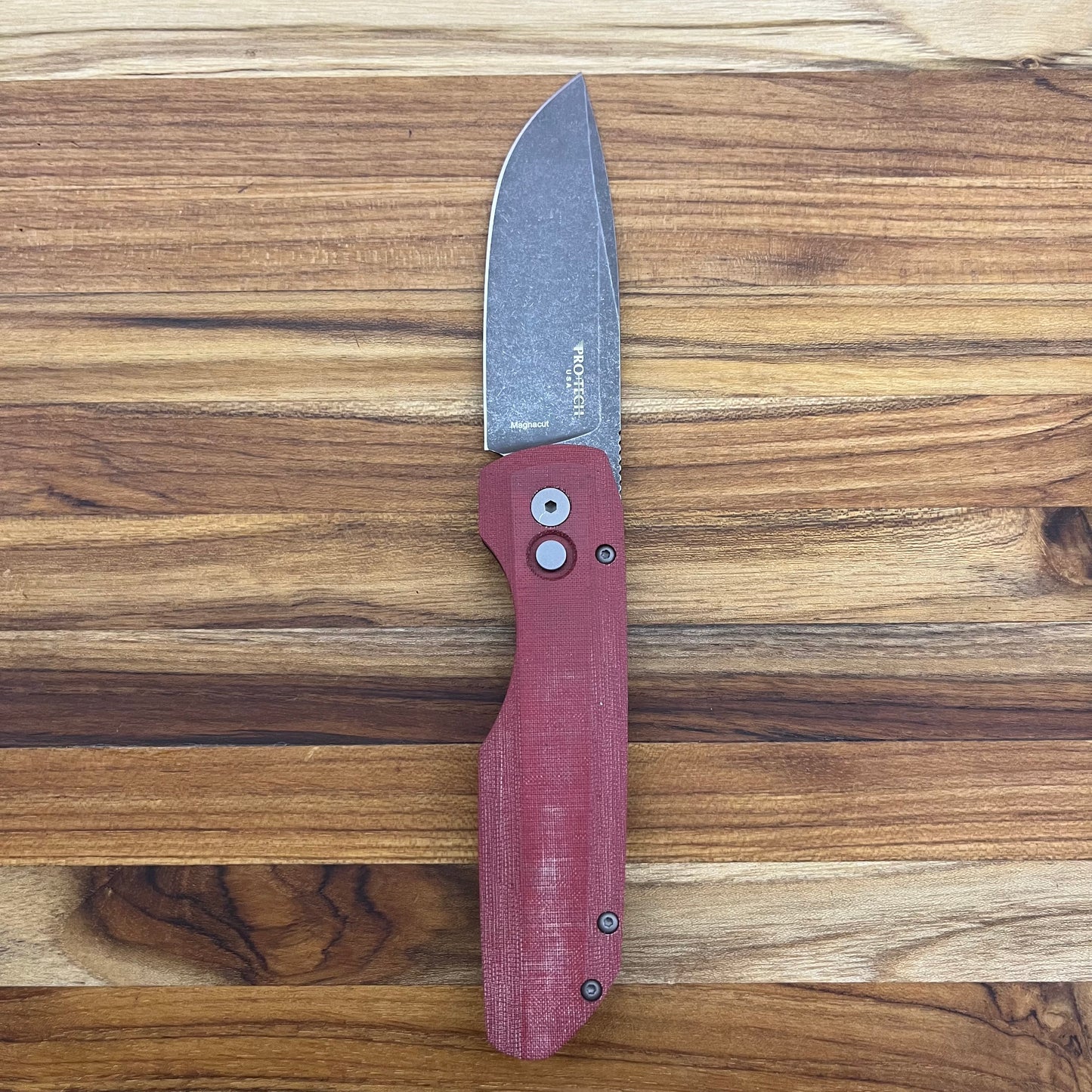 Pro-Tech Vero Synapse 3.5" Auto w/ Red Linen Micarta & Black Aluminum Handle