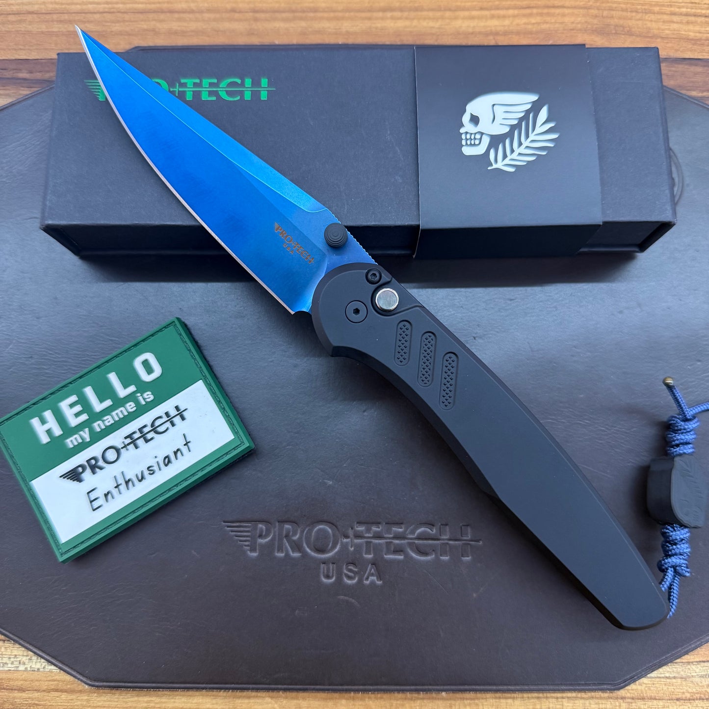 Pro-Tech Blade Show Avalon 4" Folding Knife w/ Sapphire Blade & Black Aluminum Handle