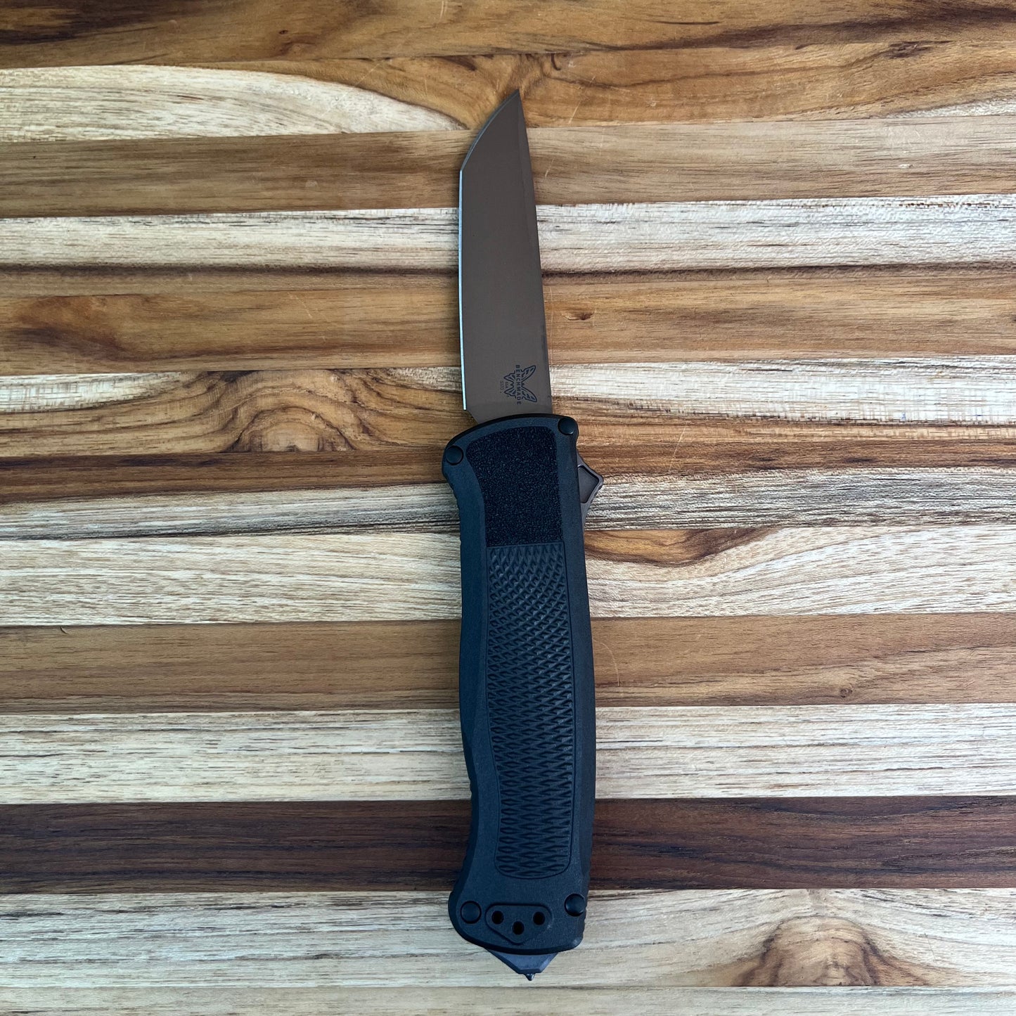 Benchmade Shootout 3.5" OTF w/ CF-Elite Handle