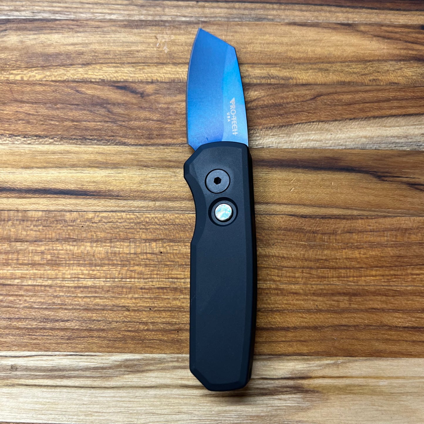 Pro-Tech Runt 5 2" w/ Sapphire Blade & Black Aluminum Handle