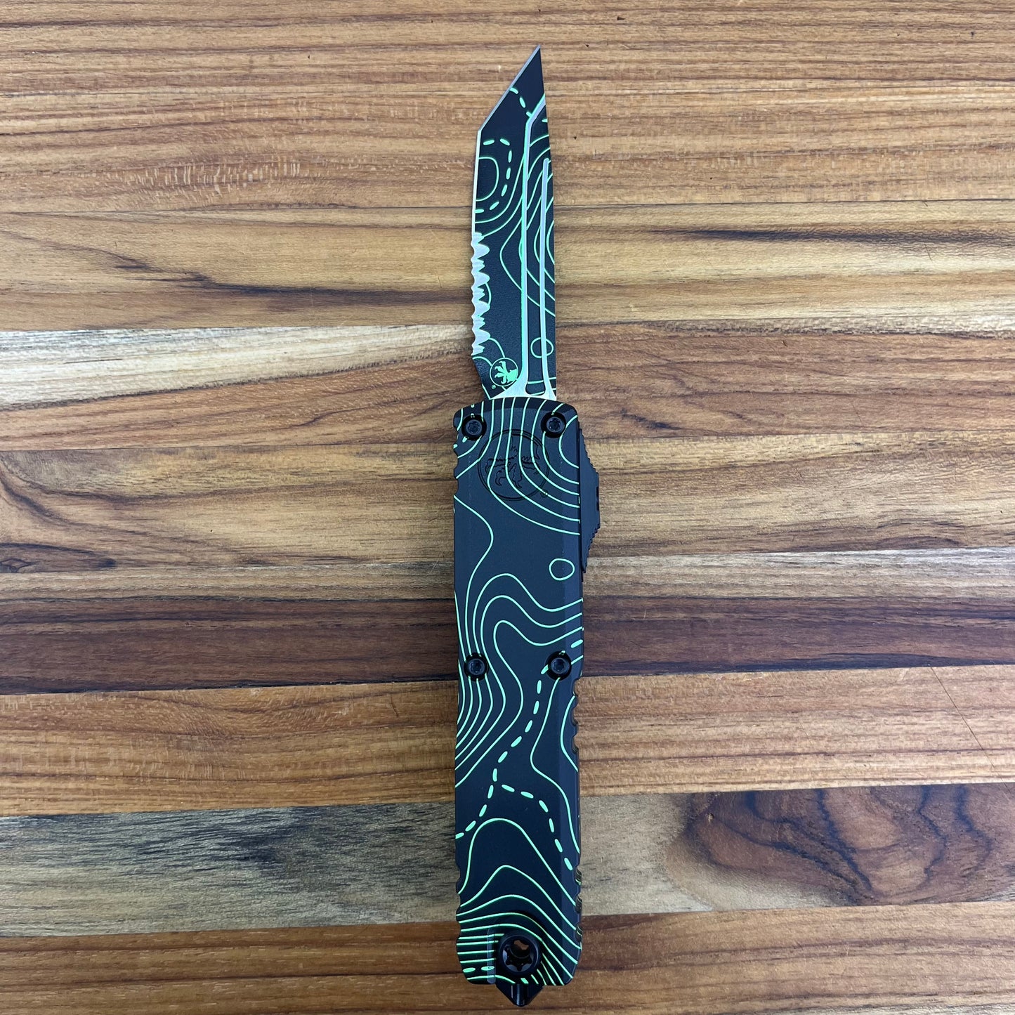 Microtech Signature Series UTX-85 Gen IV T/E 3" P/S OTF w/ Topographic Black/Green Camo Aluminum Handle