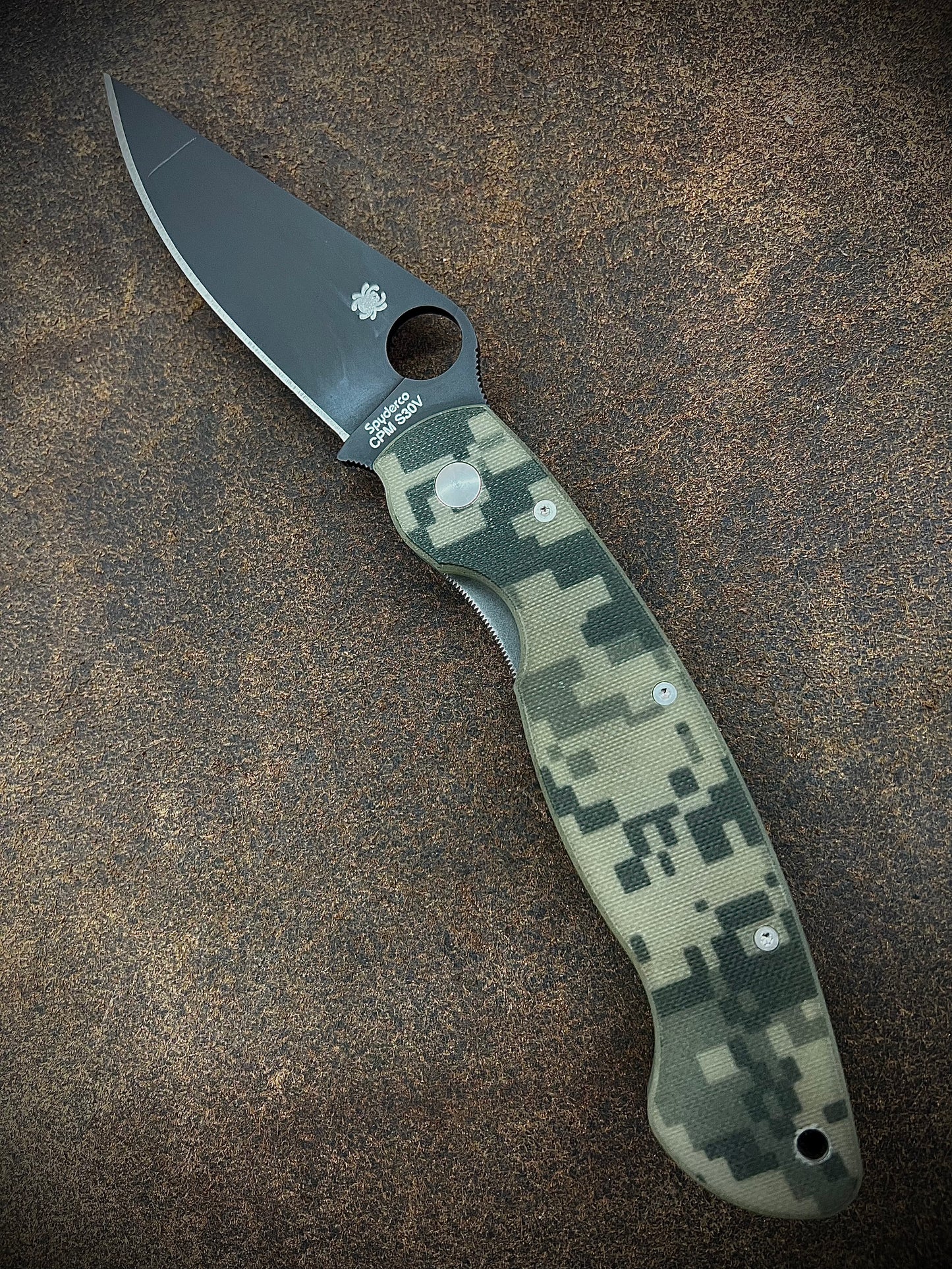 Spyderco C36GPCMOBK Black Camo Paramilitary *BLEMISHED BEAUTY*