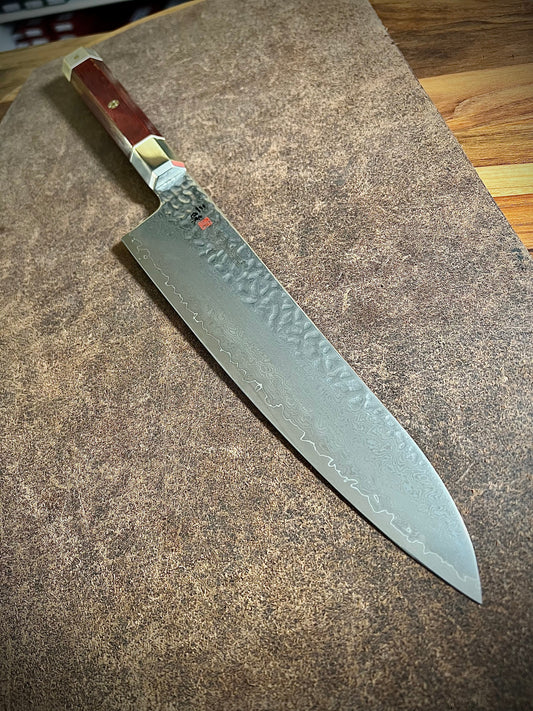 Mcusta Zanmai Ultimate Unkai 210mm (8.25") Gyuto