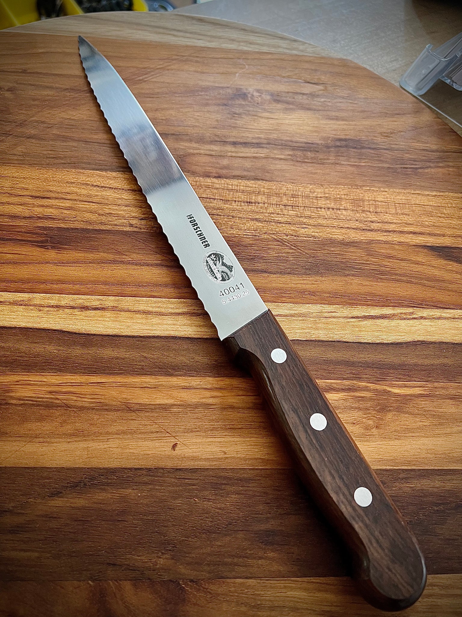 Victorinox Rosewood 10" Serrated Slicer Knife