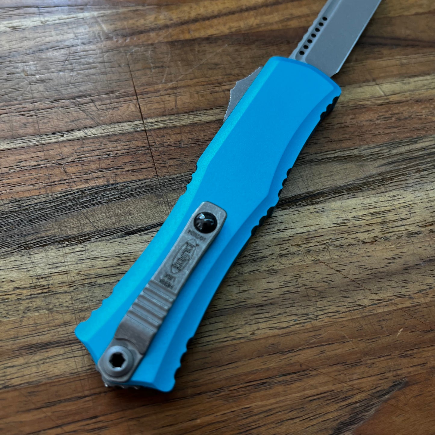 Microtech Hera II Mini 3" OTF w/ Turquoise Handle