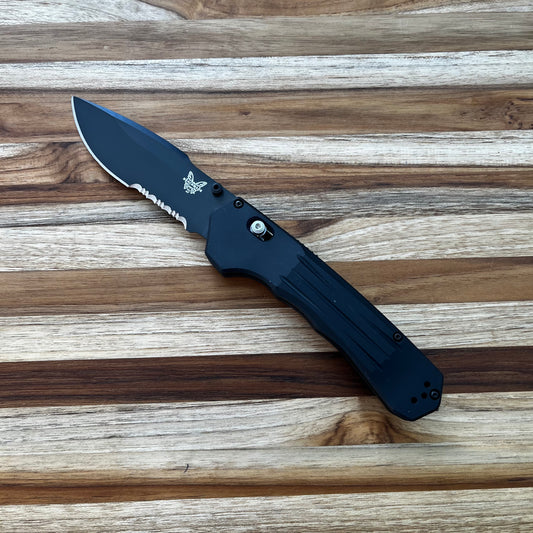 *DISCONTINUED* Benchmade Vallation 3.7” Folding Knife