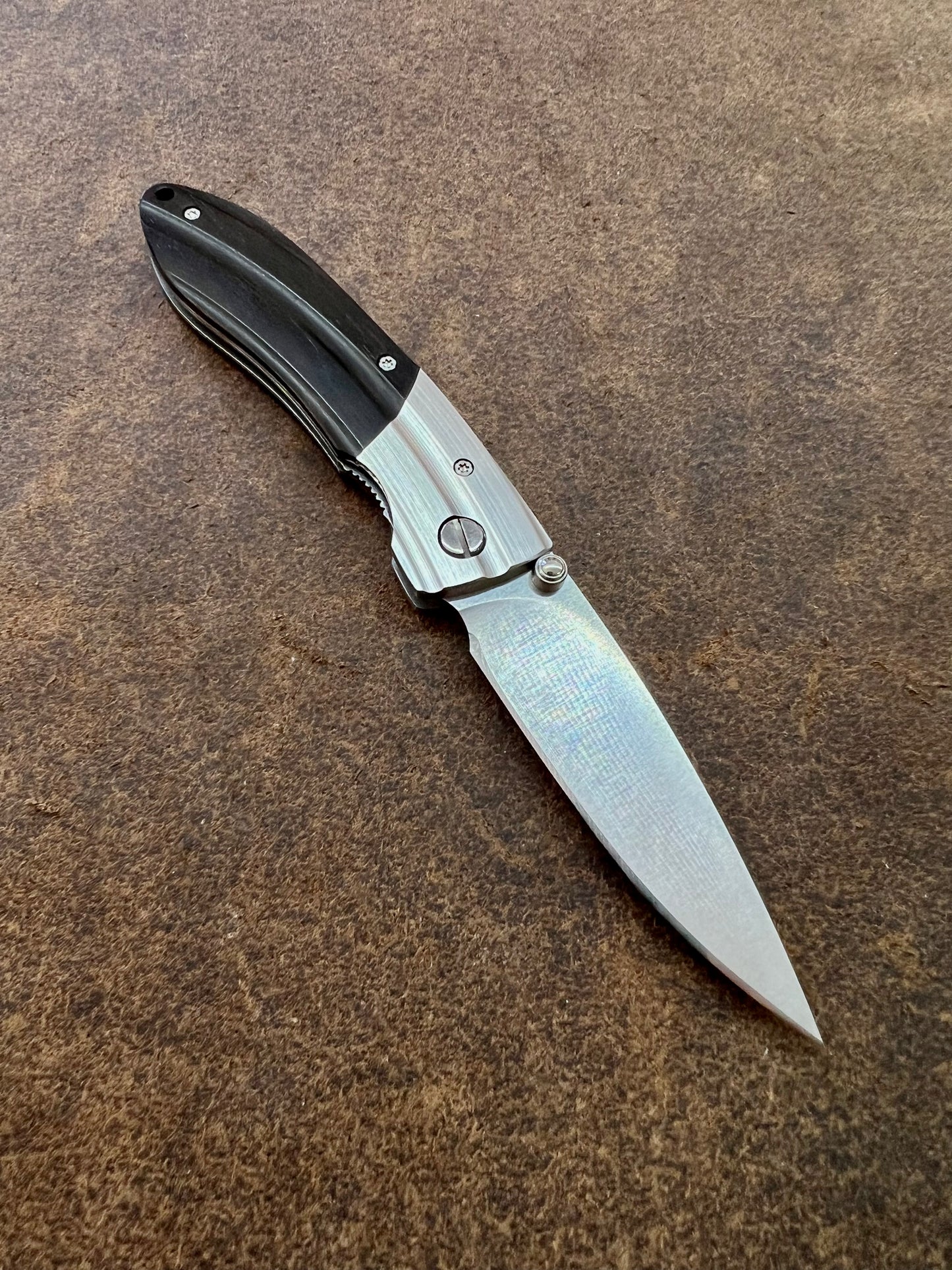 Mcusta MC-142G 3.75" Shinra Mixture Ripple SPG2 San Mai Pakkawood Folder