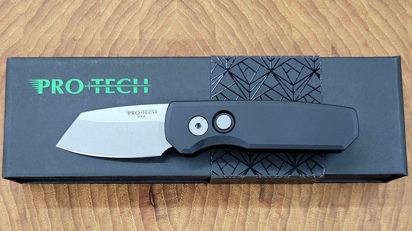 Pro-tech R5201 Smooth Black Reverse Tanto Runt 5 Auto