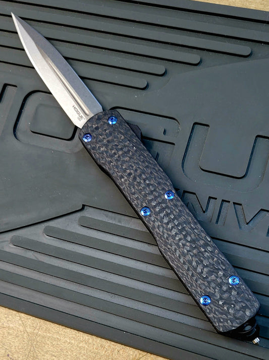 Hogue 34890-LIM LIMITED EDITION Carbon Fiber Counterstrike