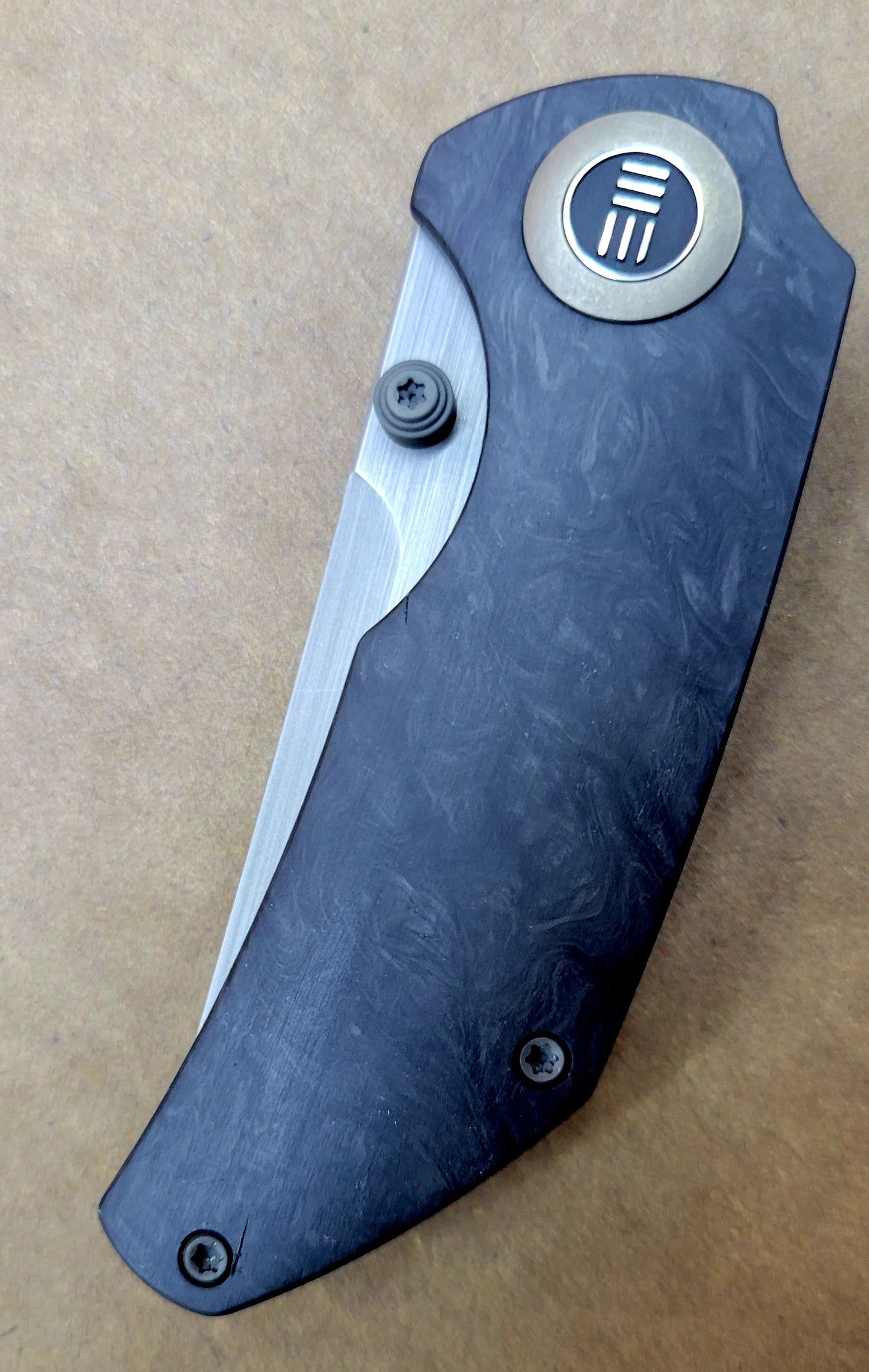 We Knife 2103A Marbled Carbon Fiber Titanium Thug