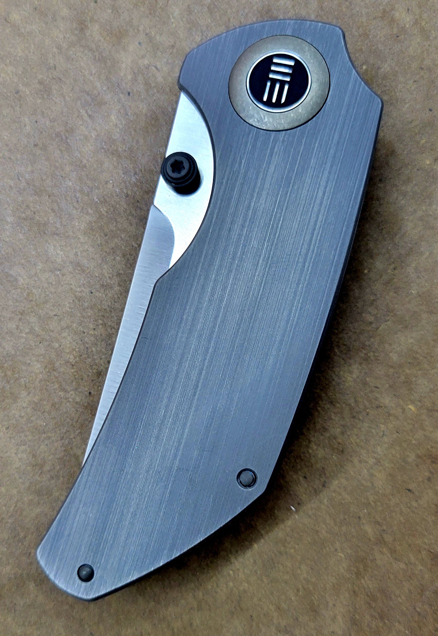 We Knife 2103C Grey Titanium Thug