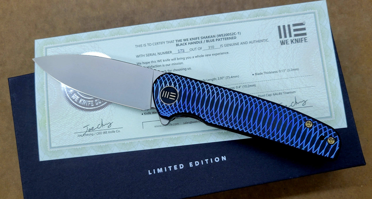 We Knife WE20052C-1 LIMITED EDITION Blue Titanium Shakan