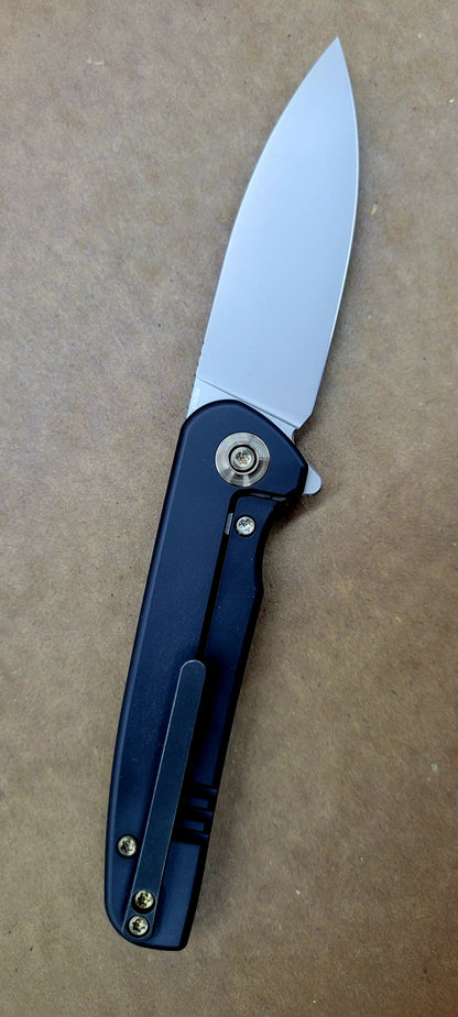 We Knife WE20052C-1 LIMITED EDITION Blue Titanium Shakan