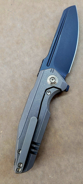 We Knife WE21017-2 Bronze Titanium Black DLC Starhawk