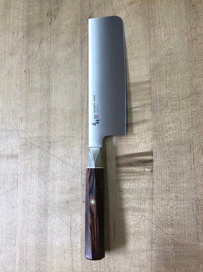 Mcusta Zanmai Supreme Twisted 165mm Nakiri